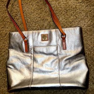 Dooney & Bourke tote bag